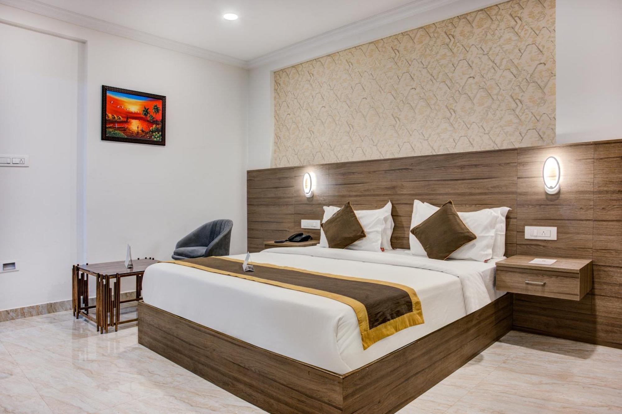 Hotel Sterling Inn Bangalore International Airport Yelahanka Exterior photo